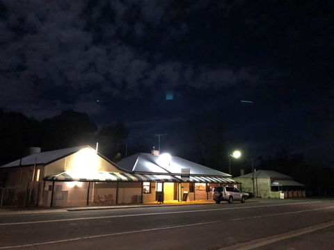 Eden Valley Hotel - Tourism Canberra 1