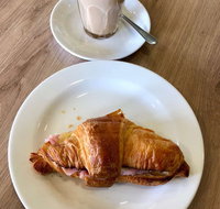 Tastebuds Deli  Cafe