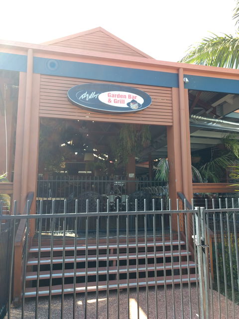Village Garden Bar & Grill - Tourism Canberra 0