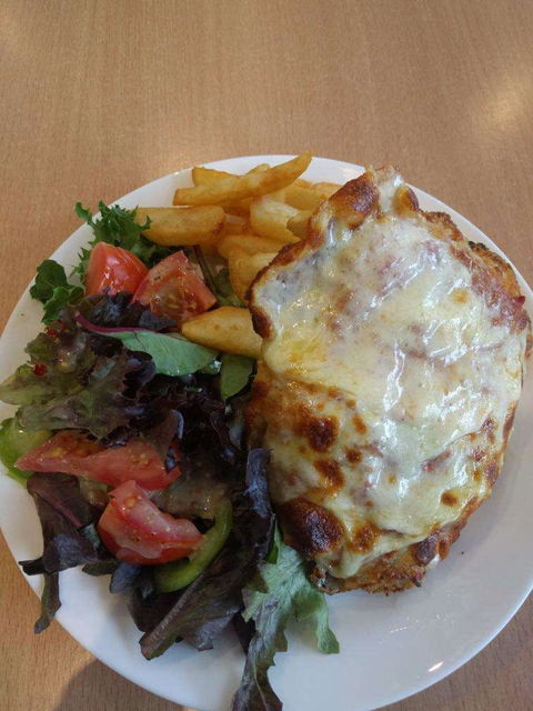 Benny's Woodfire Pizza Grill & Pasta Bar - Tourism Canberra 0