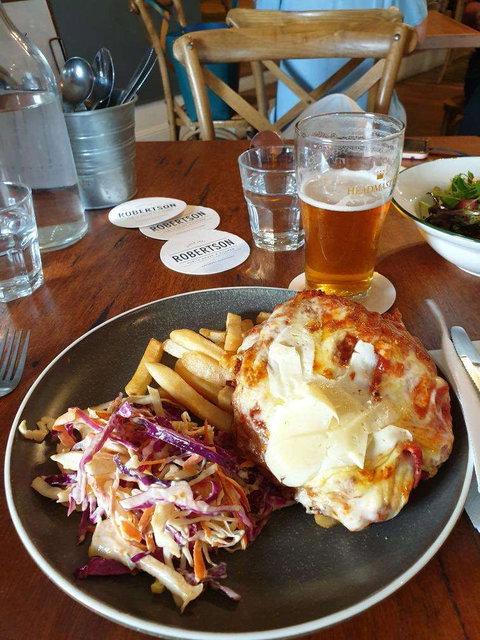 The Robertson Inn - Tourism Canberra 0