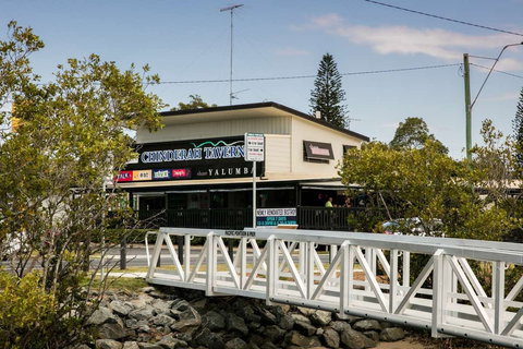 Chinderah Tavern - Tourism Canberra 0