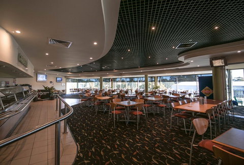 Sports Club Bistro - Lismore Workers Sports Club - Tourism Canberra 1