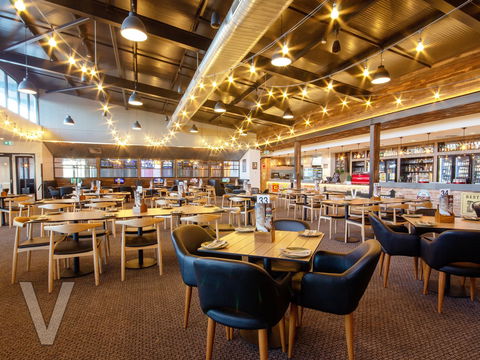 V Hotel - Tourism Canberra 1