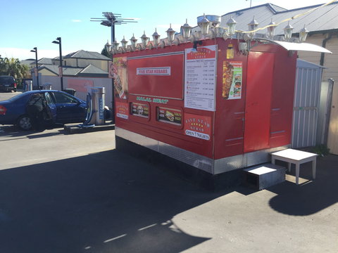 Flying Duck Hotel - Tourism Canberra 0