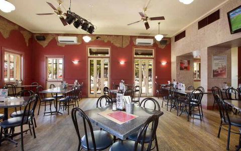 Royal Hotel - Tourism Canberra 0