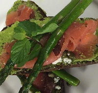 Castaway Cafe - Jacobs Well - Tourism Canberra