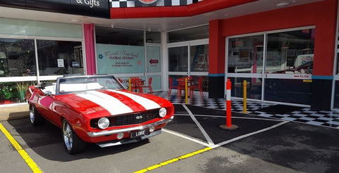 RJ's Rock N Roll Diner - Tourism Canberra 9