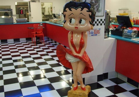 RJ's Rock N Roll Diner - Tourism Canberra 10