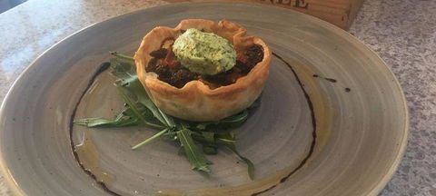 Lenny's On Lutwyche - Tourism Canberra 1