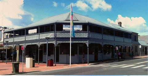 The New England Hotel - Tourism Canberra 0