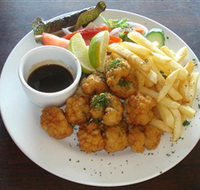 Beachfront Hotel - Tourism Canberra