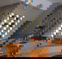 Han's Cafe - Warwick - Tourism Canberra