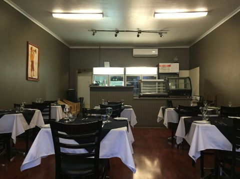 B & U - Tourism Canberra 0