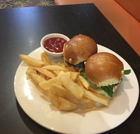 Eureka Tavern - Tourism Canberra