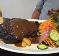 Plough and Harrow Pub and Restaurant - Tourism Canberra