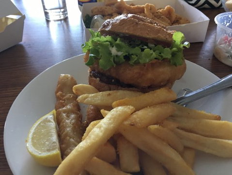 Off The Hook - Tourism Canberra 0
