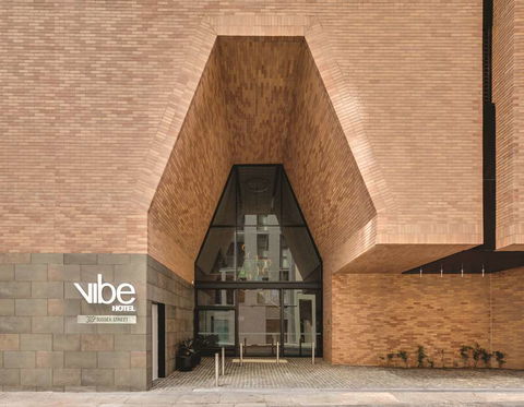 Vibe Hotel Sydney Darling Harbour - Tourism Canberra 1
