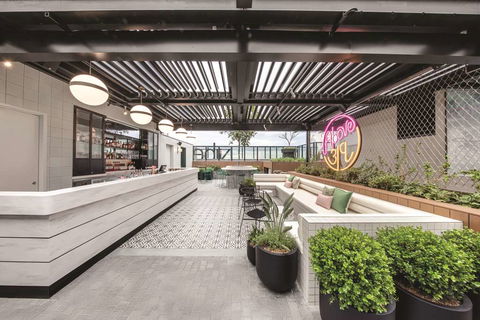Vibe Hotel Sydney Darling Harbour - Tourism Canberra 10