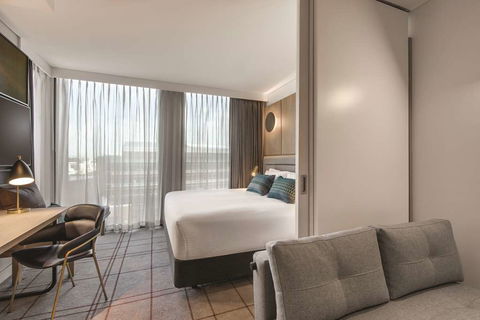 Vibe Hotel Sydney Darling Harbour - Tourism Canberra 11