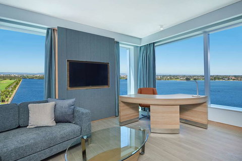 DoubleTree by Hilton Perth Waterfront - Tourism Canberra 7