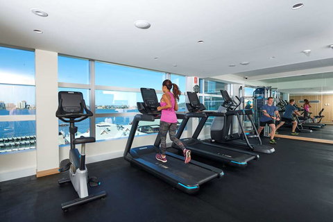 DoubleTree by Hilton Perth Waterfront - Tourism Canberra 17