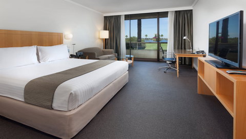 Crowne Plaza Perth - Tourism Canberra 5