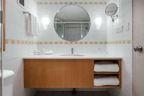 Crowne Plaza Perth - Tourism Canberra 6