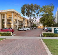 The Peninsula Riverside Apartments - Tourism Canberra