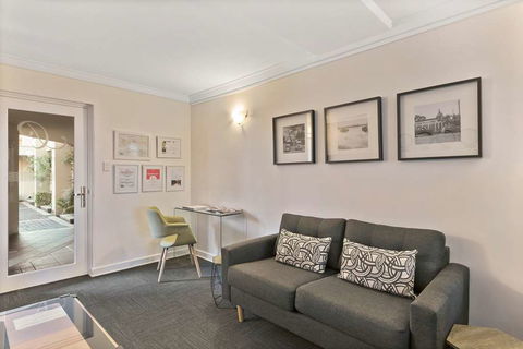 The Peninsula Riverside Apartments - Tourism Canberra 9