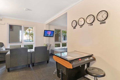 The Peninsula Riverside Apartments - Tourism Canberra 10