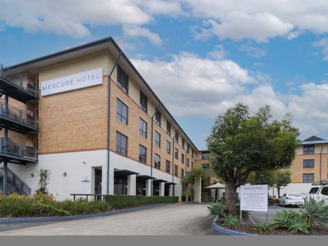 Mercure Brisbane Garden City - Tourism Canberra 1
