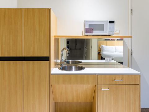 Mercure Brisbane Garden City - Tourism Canberra 8