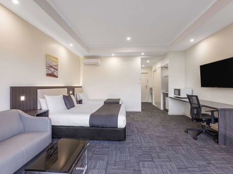 Quality Hotel Melbourne Airport - Tourism Canberra 8