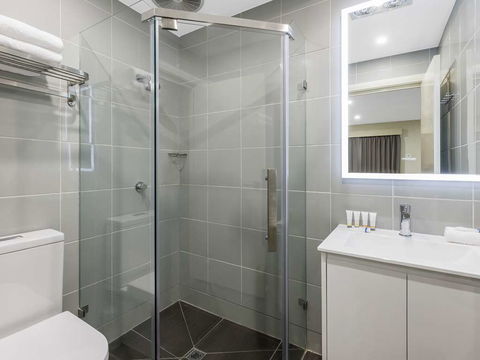 Quality Hotel Melbourne Airport - Tourism Canberra 11