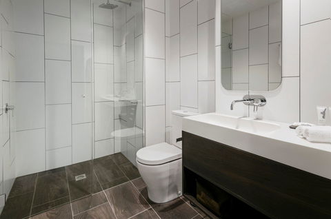 Quest Canberra City Walk - Tourism Canberra 4