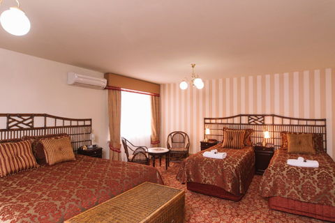 Hadley's Orient Hotel - Tourism Canberra 3