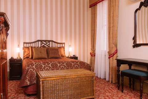 Hadley's Orient Hotel - Tourism Canberra 4
