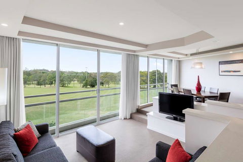 RACV Royal Pines Resort - Tourism Canberra 12