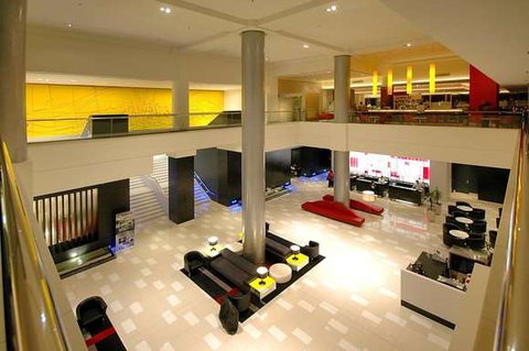 Mantra on View Hotel Surfers Paradise - Tourism Canberra 3