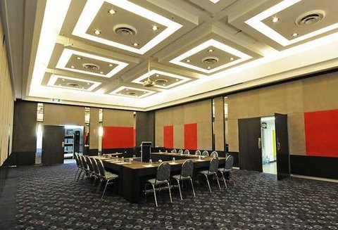 Mantra on View Hotel Surfers Paradise - Tourism Canberra 9