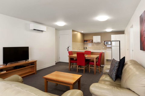 The Old Woolstore Apartment Hotel - Tourism Canberra 12