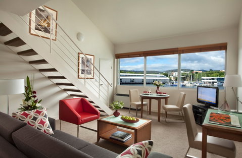 Somerset on the Pier - Tourism Canberra 8
