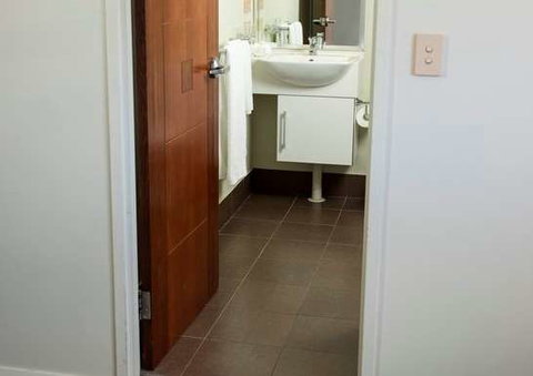 Mantra One Sandy Bay Road - Tourism Canberra 4
