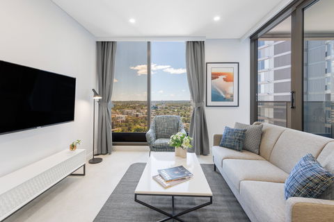 Meriton Suites George St - Tourism Canberra 6