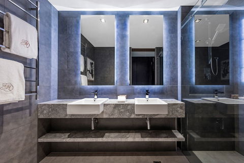 Gambaro Hotel - Tourism Canberra 4