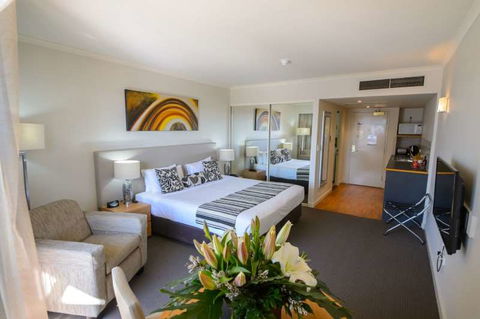 Central Cosmo Apartments - Tourism Canberra 5