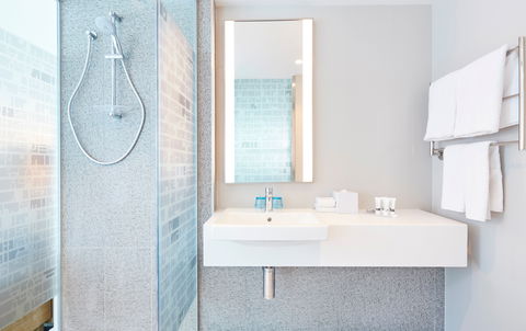 Holiday Inn Express Adelaide City Centre - Tourism Canberra 8