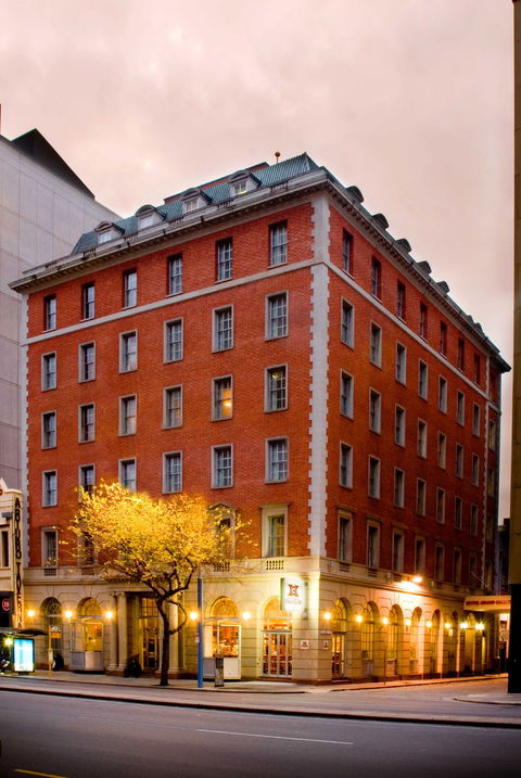 Hotel Grand Chancellor On Currie - Tourism Canberra 0