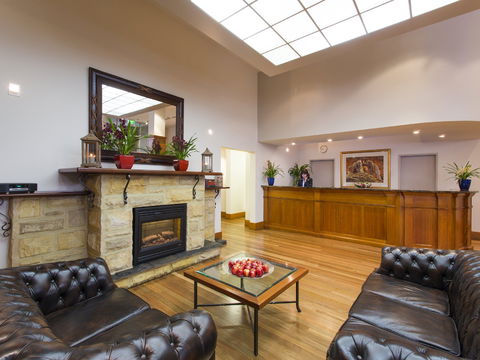Hotel Grand Chancellor On Currie - Tourism Canberra 1